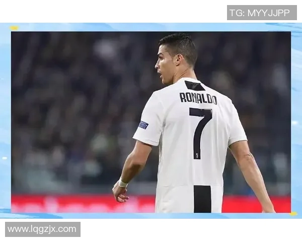 私生活揭秘:那些在绿茵场上闪耀的足球明星背后的真实故事与情感生活 私生活揭秘:那些在绿茵场上闪耀的足球明星背后的真实故事与情感生活