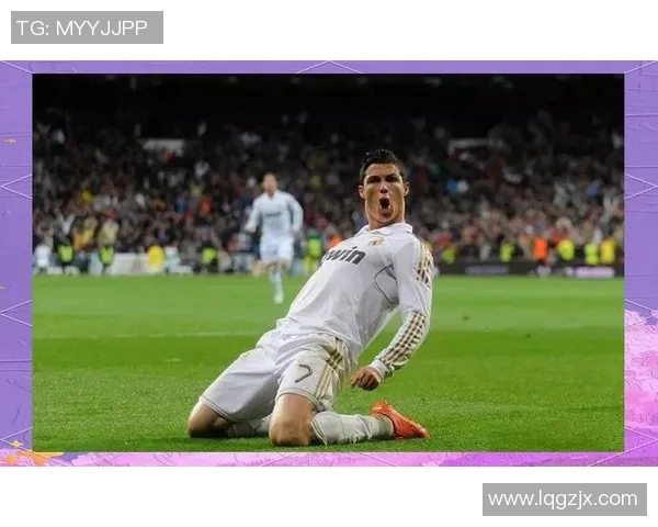 足球明星的传奇人生与辉煌成就全解析 足球明星的传奇人生与辉煌成就全解析